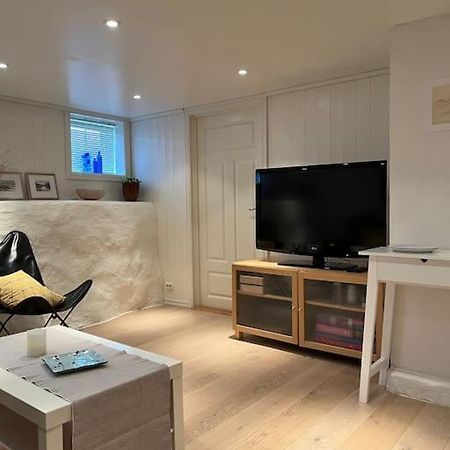 Hybel Med Bad Apartment Egersund Exterior foto