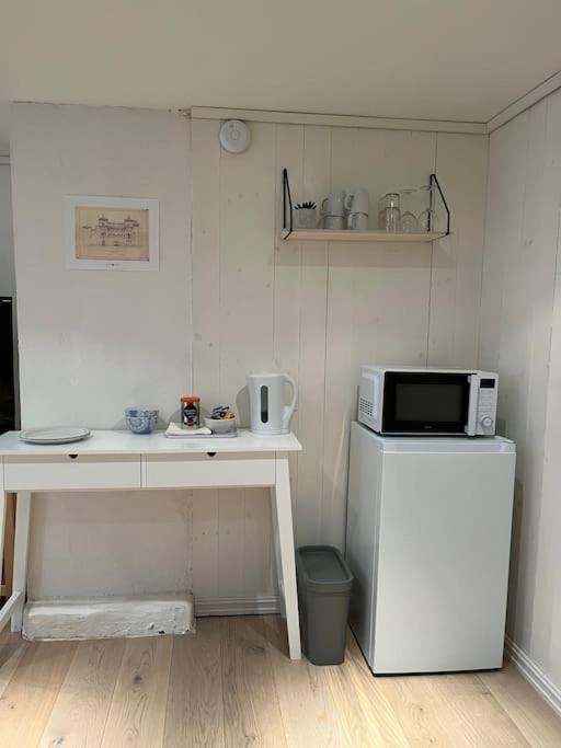 Hybel Med Bad Apartment Egersund Exterior foto