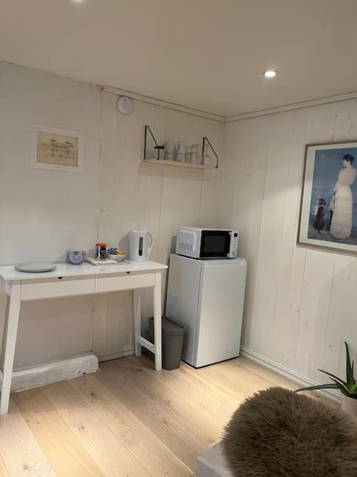 Hybel Med Bad Apartment Egersund Exterior foto
